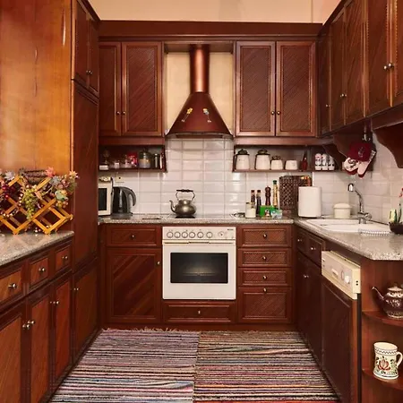 Apartment Spacious Wh Free Parking Spaces